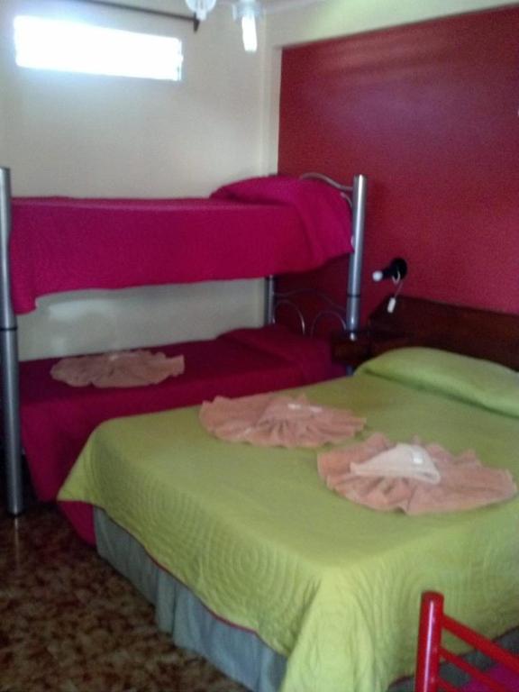 Residencial Noelia Hostel Puerto Iguazú Værelse billede
