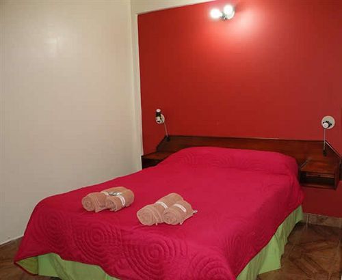 Residencial Noelia Hostel Puerto Iguazú Eksteriør billede