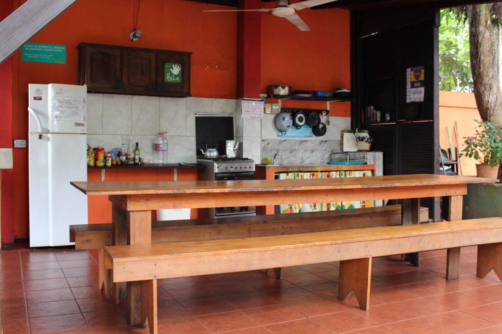 Residencial Noelia Hostel Puerto Iguazú Eksteriør billede