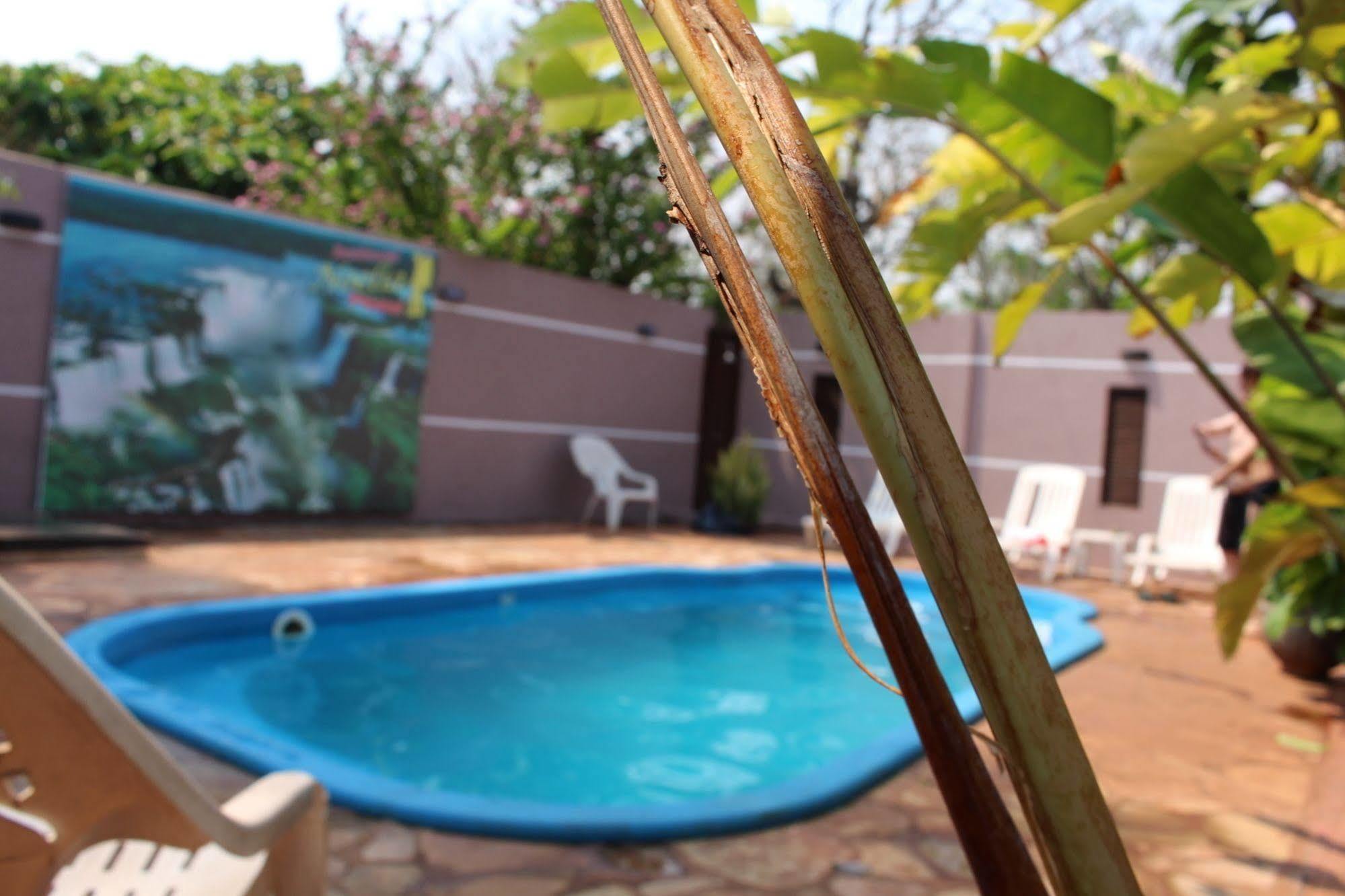 Residencial Noelia Hostel Puerto Iguazú Eksteriør billede