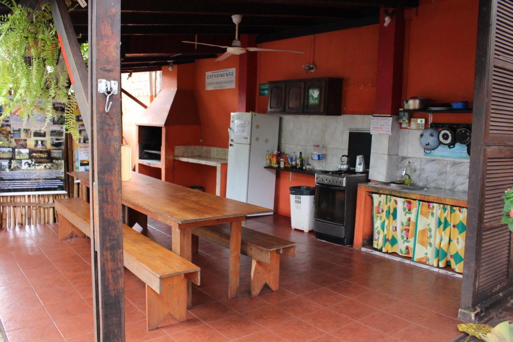 Residencial Noelia Hostel Puerto Iguazú Eksteriør billede