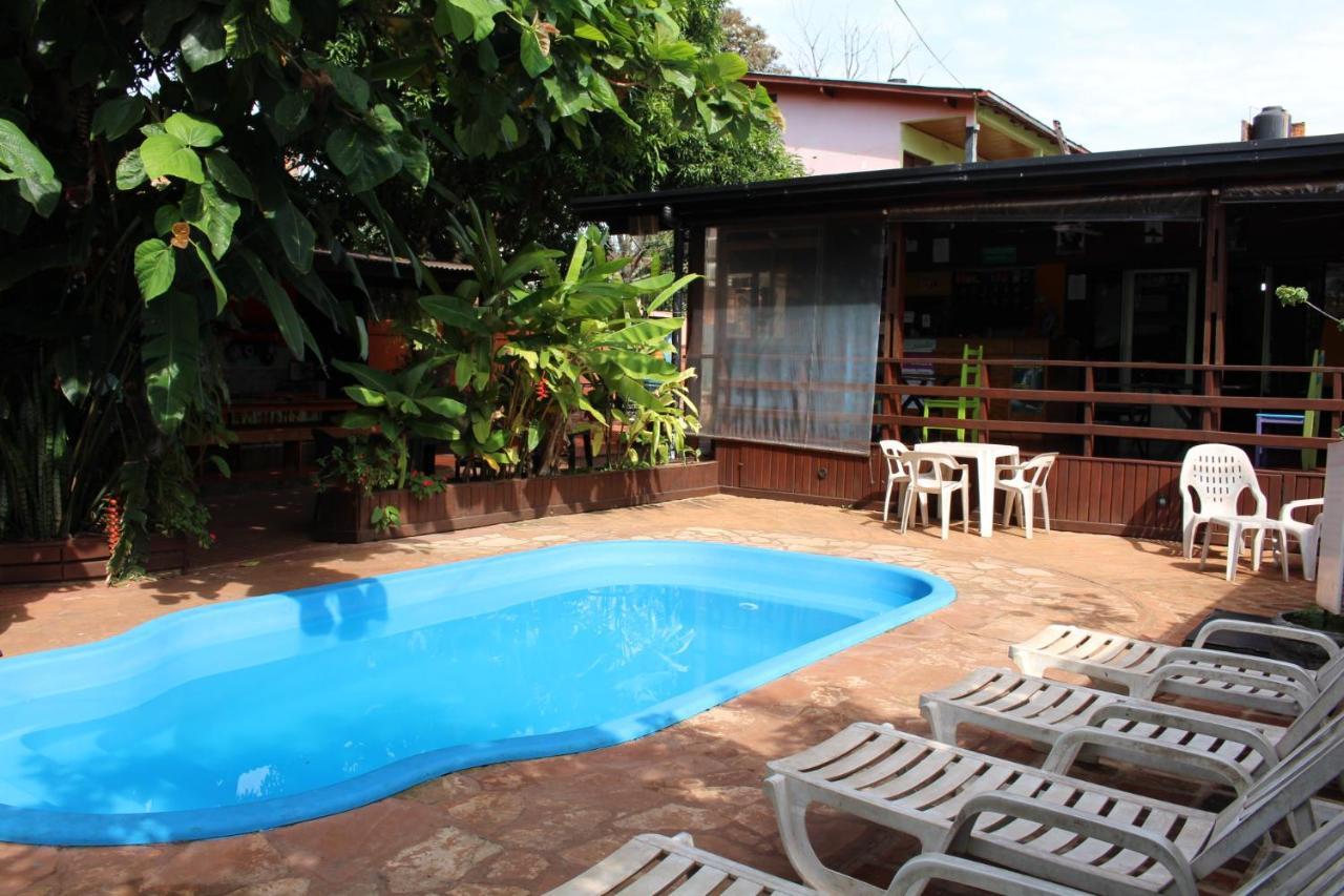 Residencial Noelia Hostel Puerto Iguazú Eksteriør billede